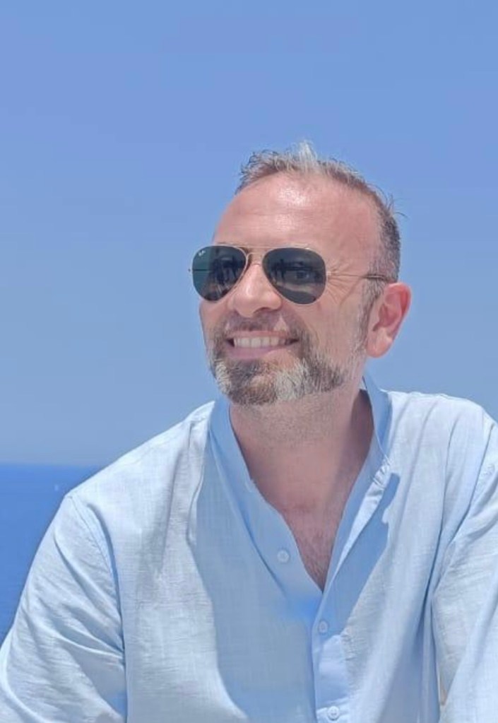 Dall’Asfalto al cielo: conversazione con l’autore sulla rinascita e l’invisibilità